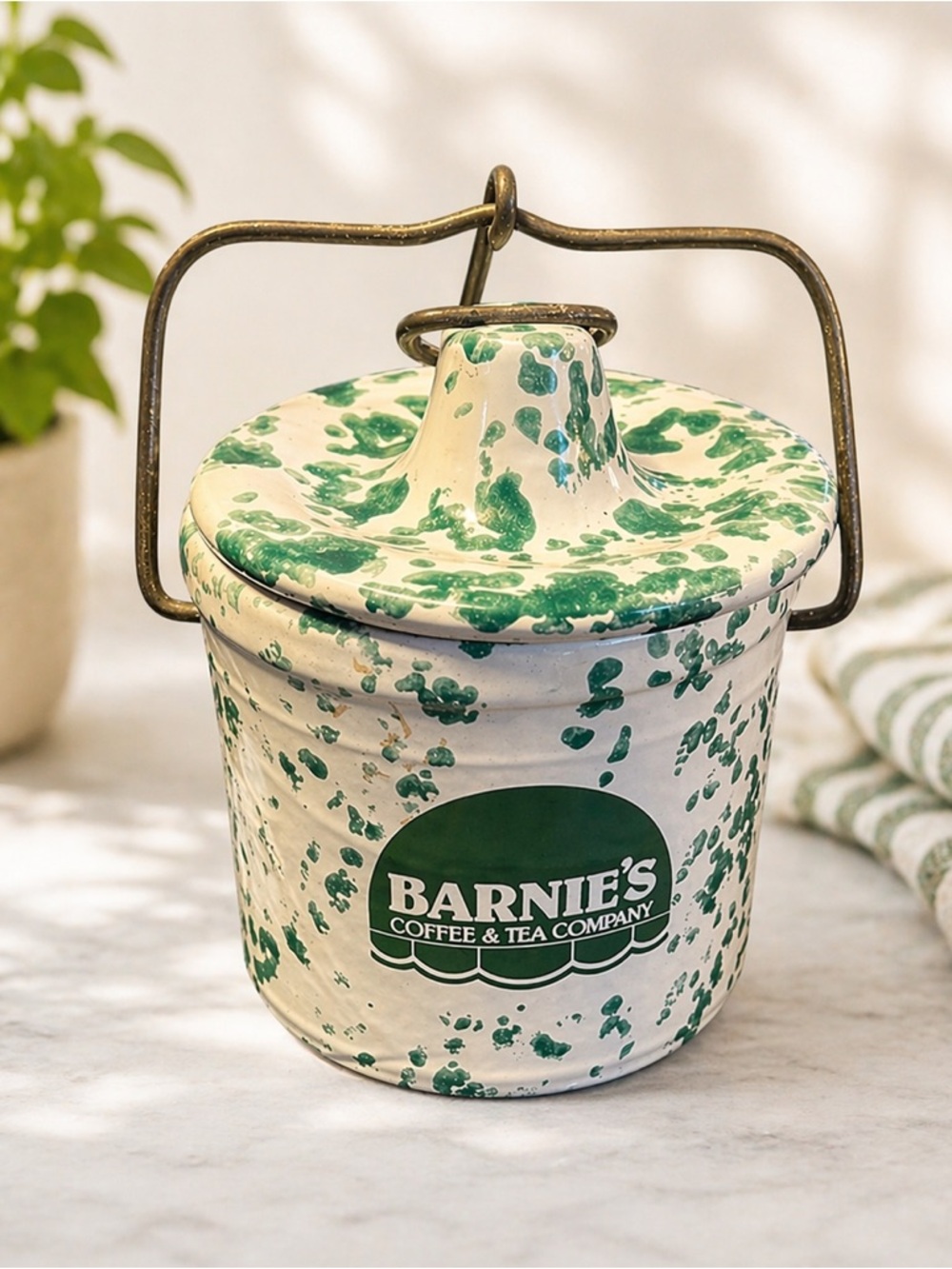 Vintage Barnie's Tea Company Stoneware Green Speckled Wire Bail Latch Cr…